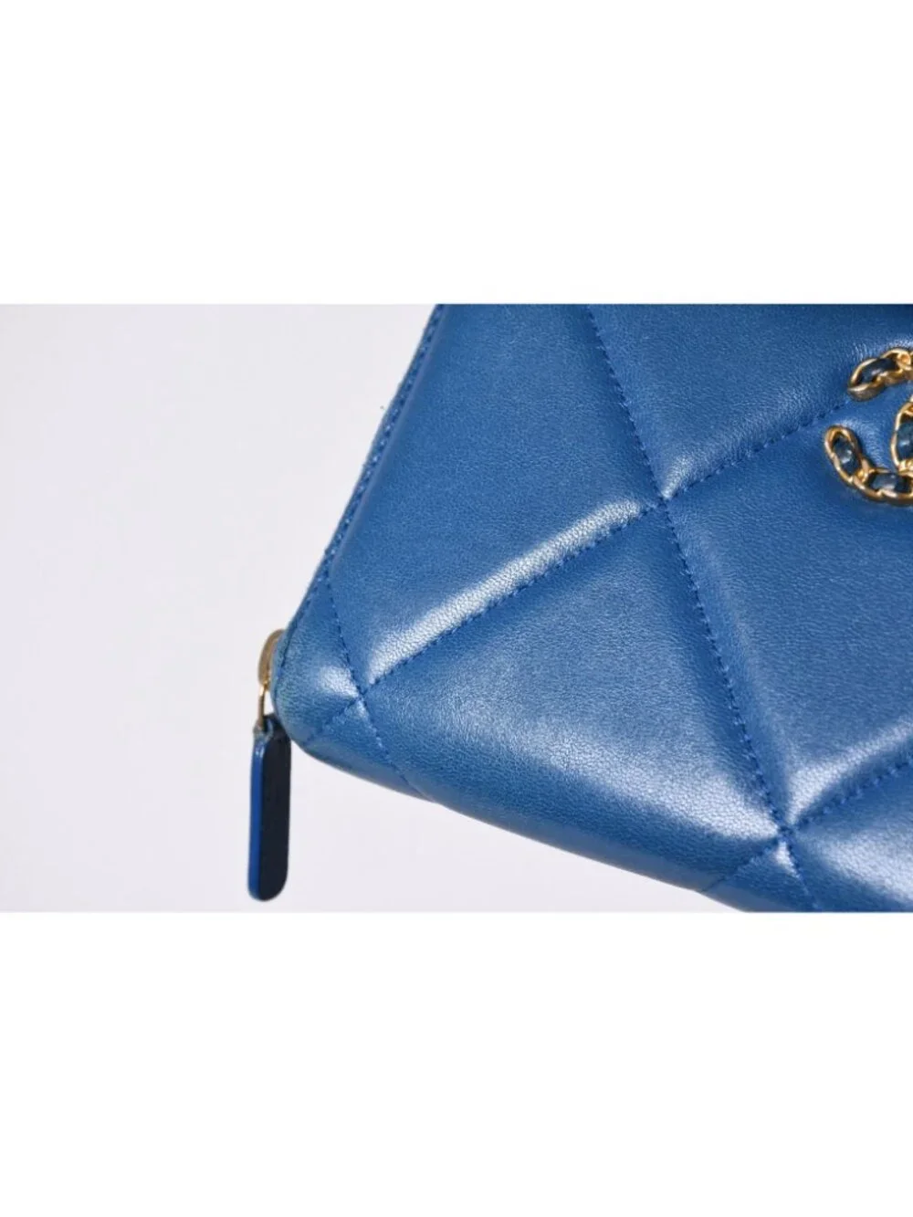 Chanel CC Logo Round Wallet Quilted Blue Leather Gold